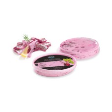 Baltic herring fillets in sauce with red beetroot